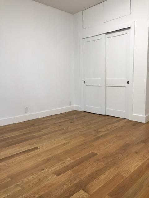 Commercial Sale 30th Street  Queens, NY 11106, MLS-823335-17