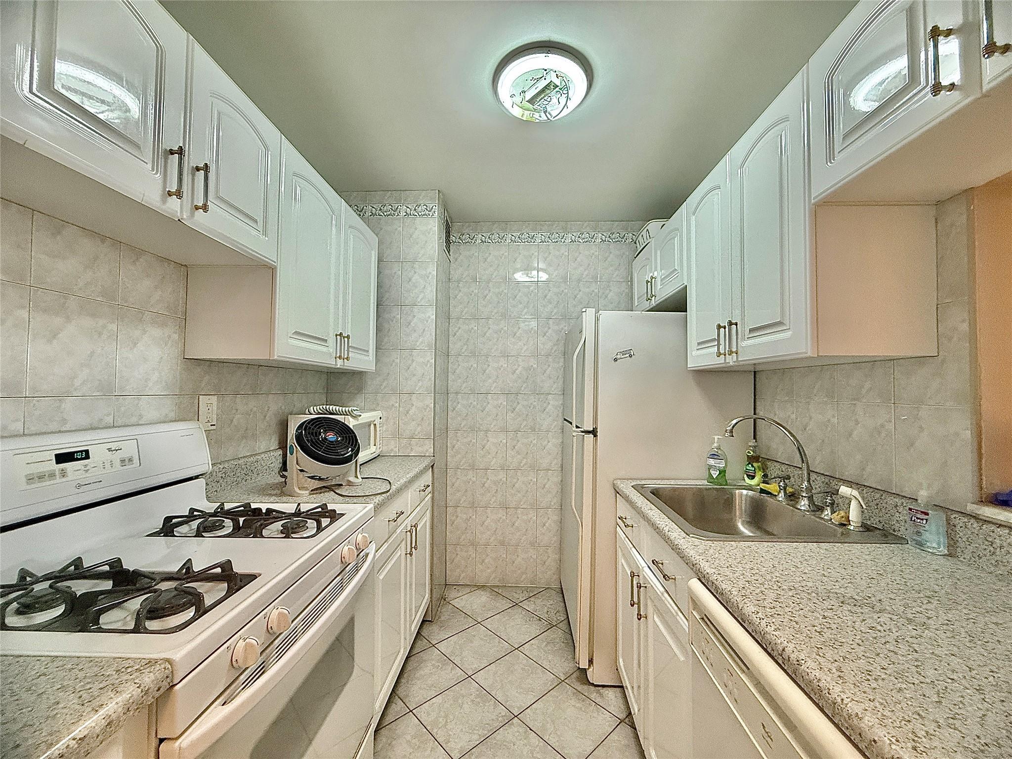 Coop Pelham  Bronx, NY 10461, MLS-823379-2