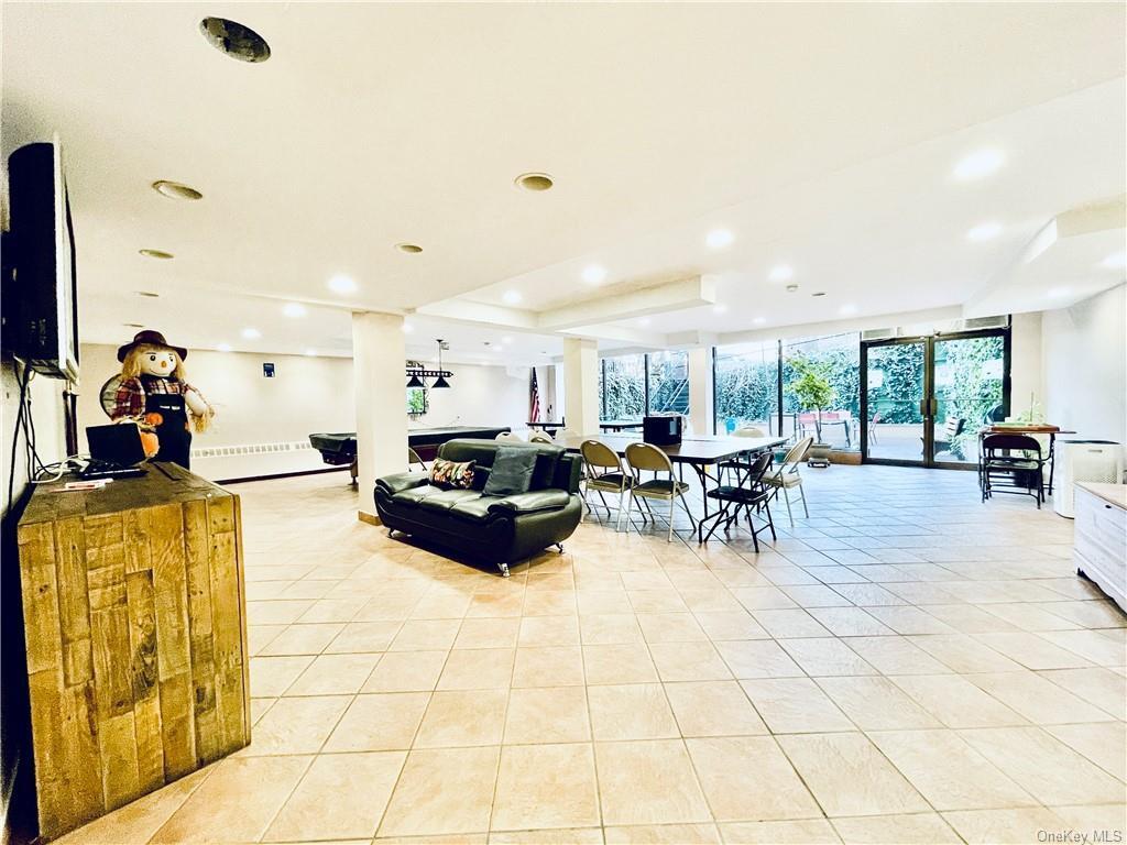 Coop Pelham  Bronx, NY 10461, MLS-823379-8