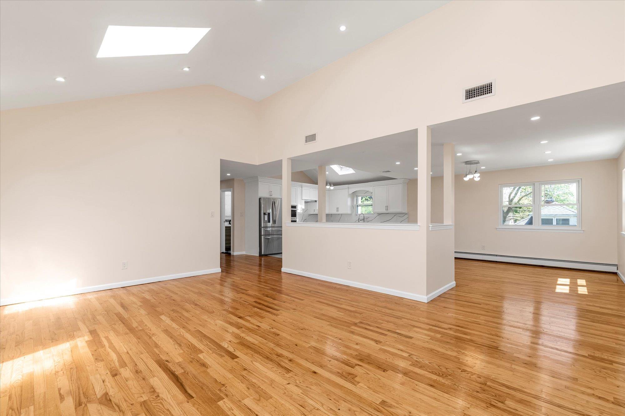 Single Family Woodward  Nassau County, NY 11577, MLS-823391-10