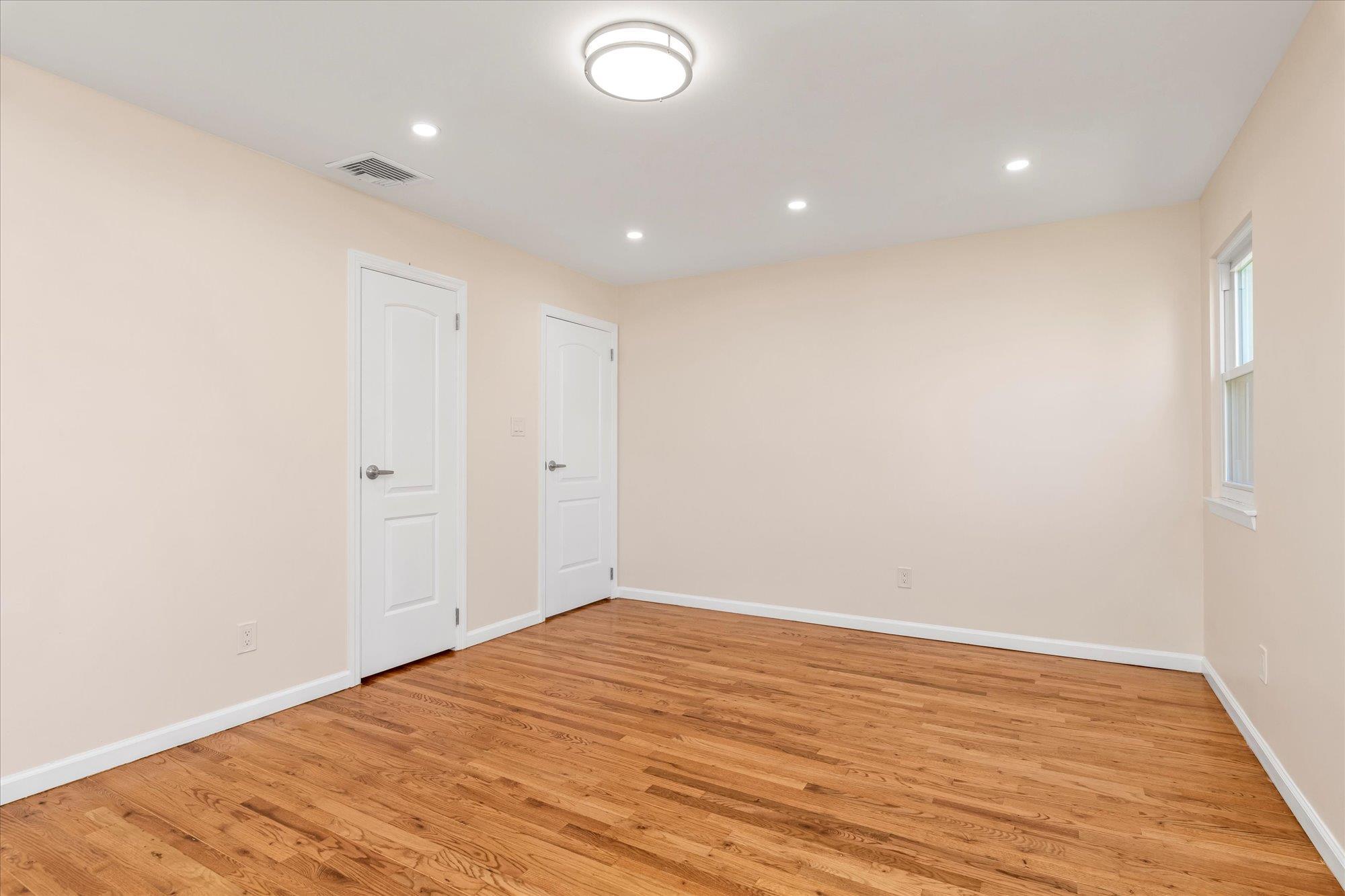 Single Family Woodward  Nassau County, NY 11577, MLS-823391-17