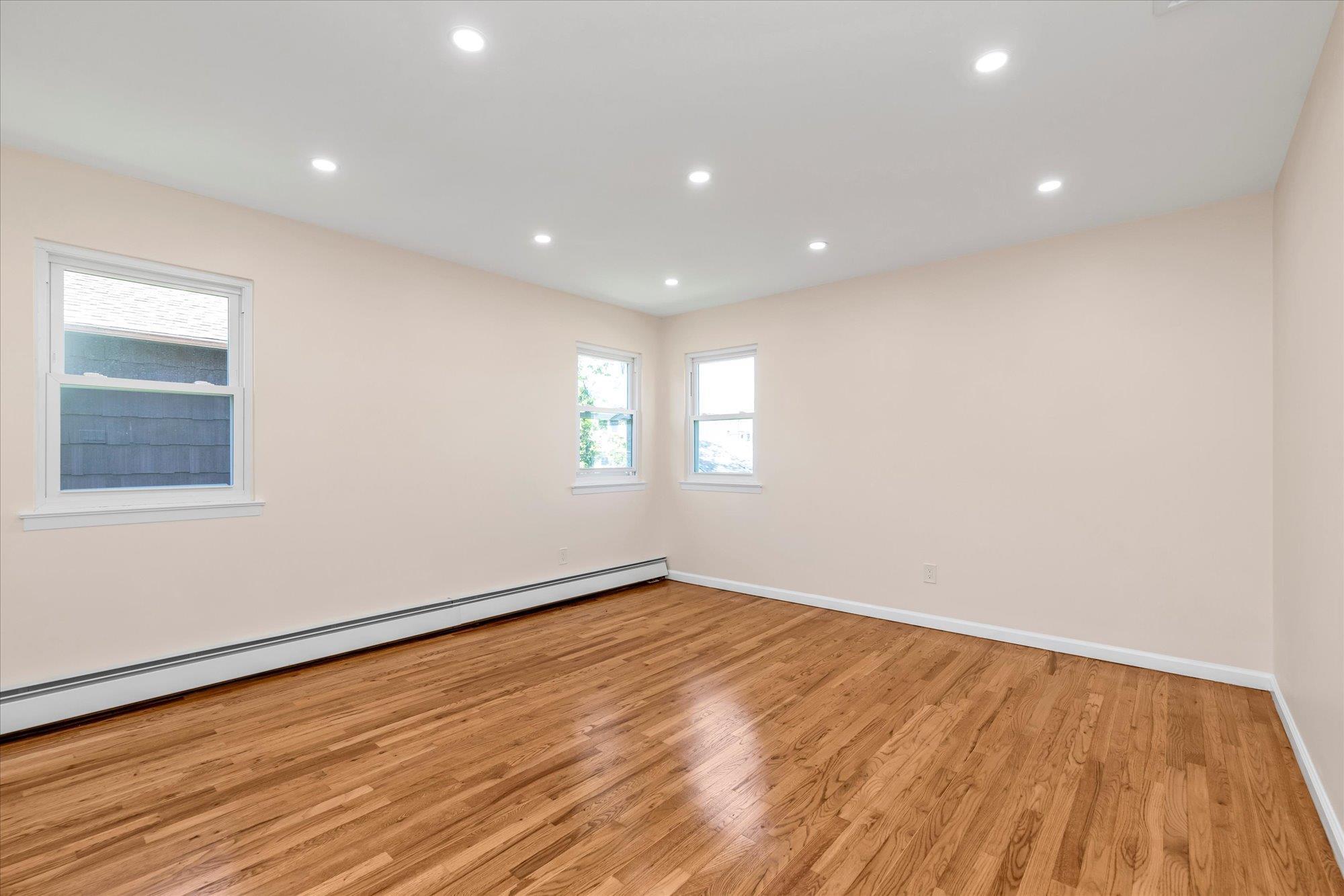 Single Family Woodward  Nassau County, NY 11577, MLS-823391-20