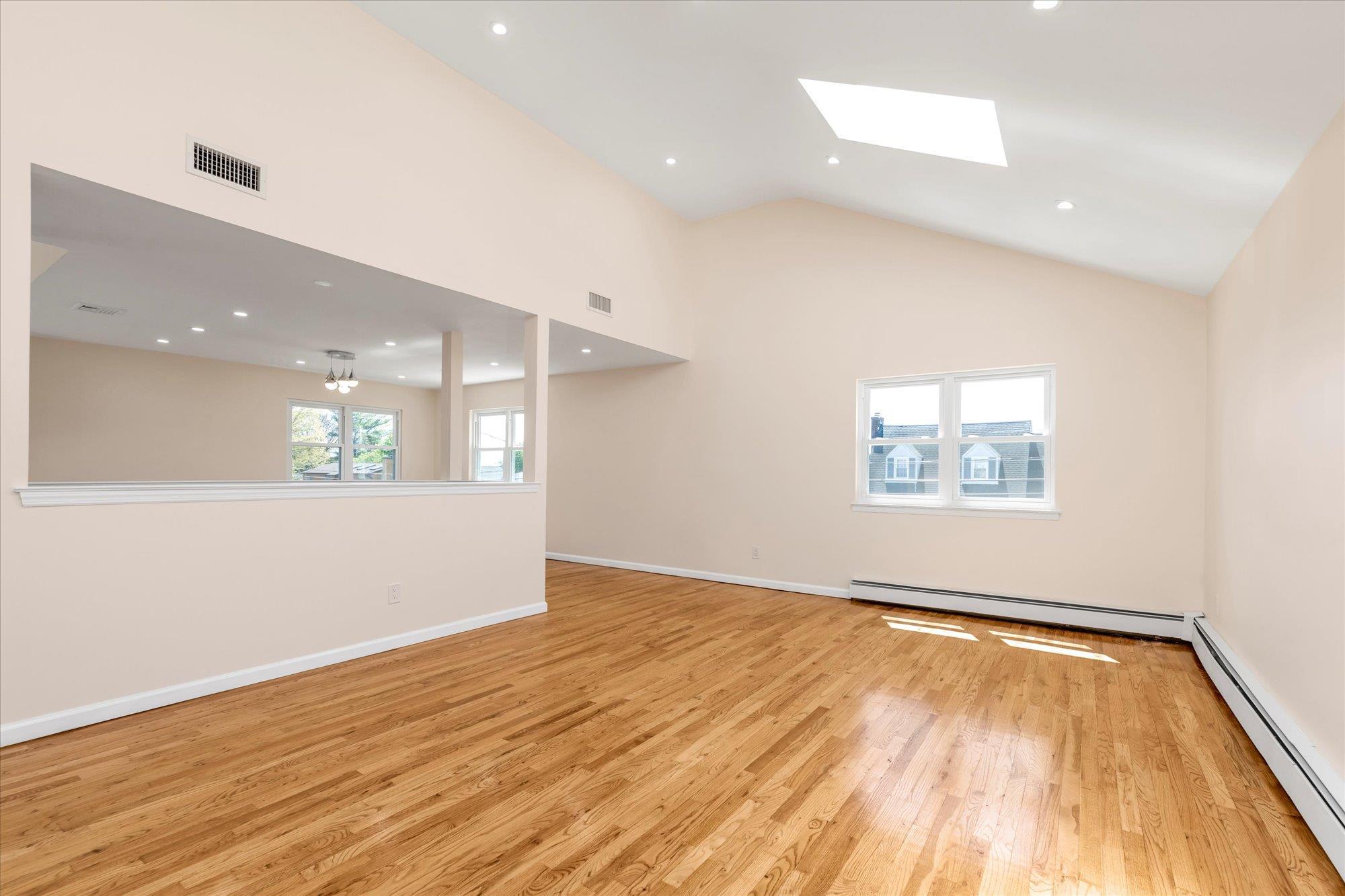 Single Family Woodward  Nassau County, NY 11577, MLS-823391-9