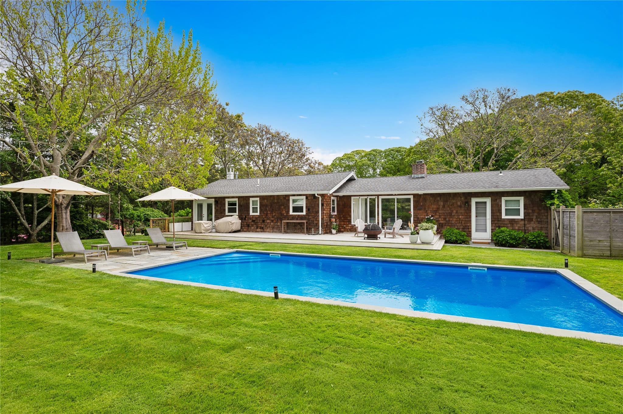 Single Family Charla  Suffolk County, NY 11968, MLS-823513-29
