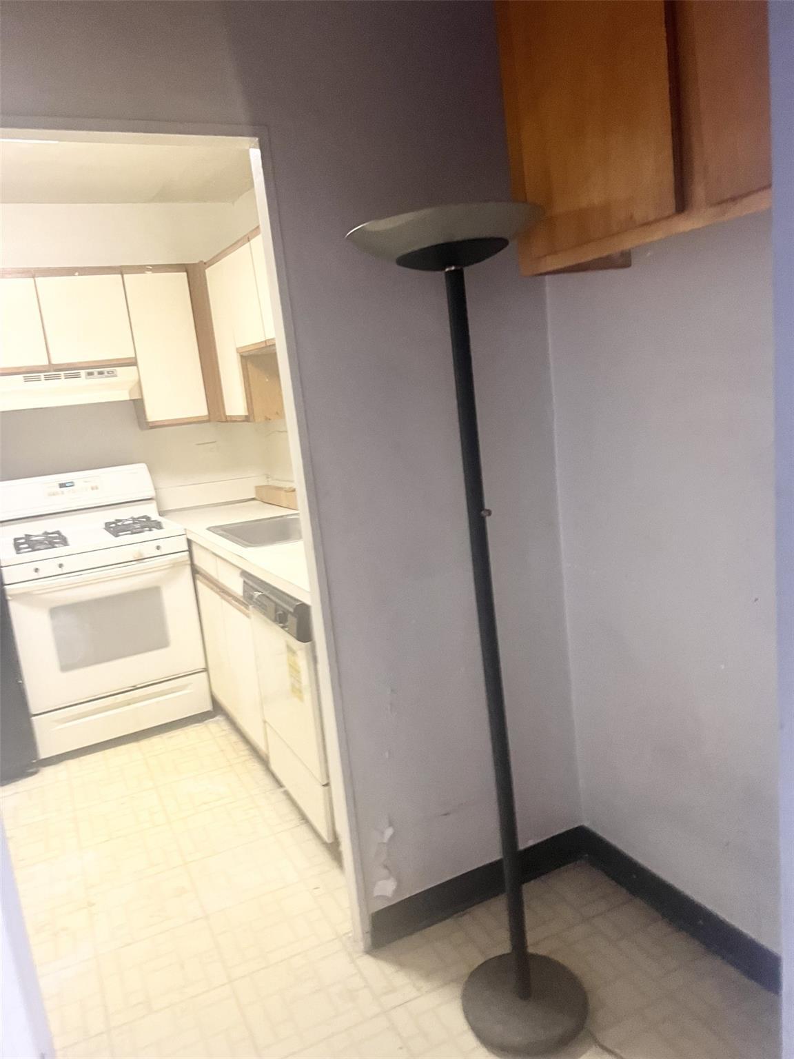 Coop Grand Concourse  Bronx, NY 10451, MLS-823613-7
