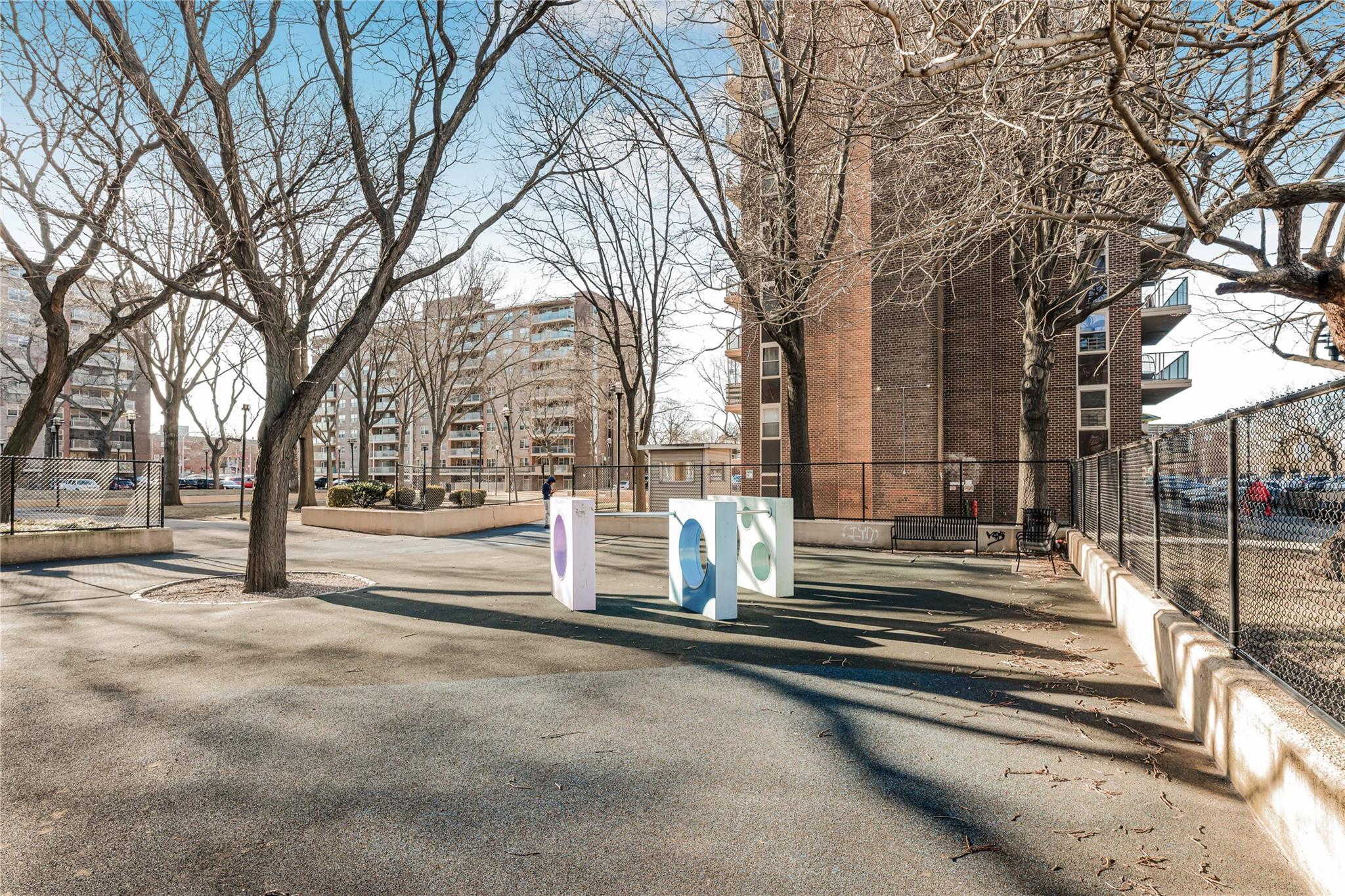 Condo Flatlands  Brooklyn, NY 11207, MLS-823655-34