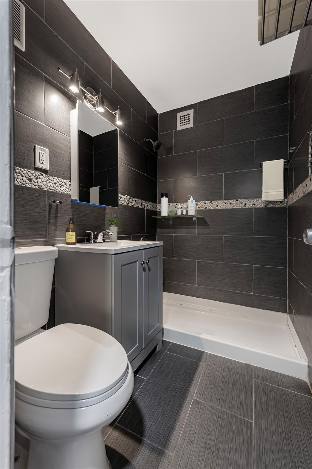 Condo Flatlands  Brooklyn, NY 11207, MLS-823655-4