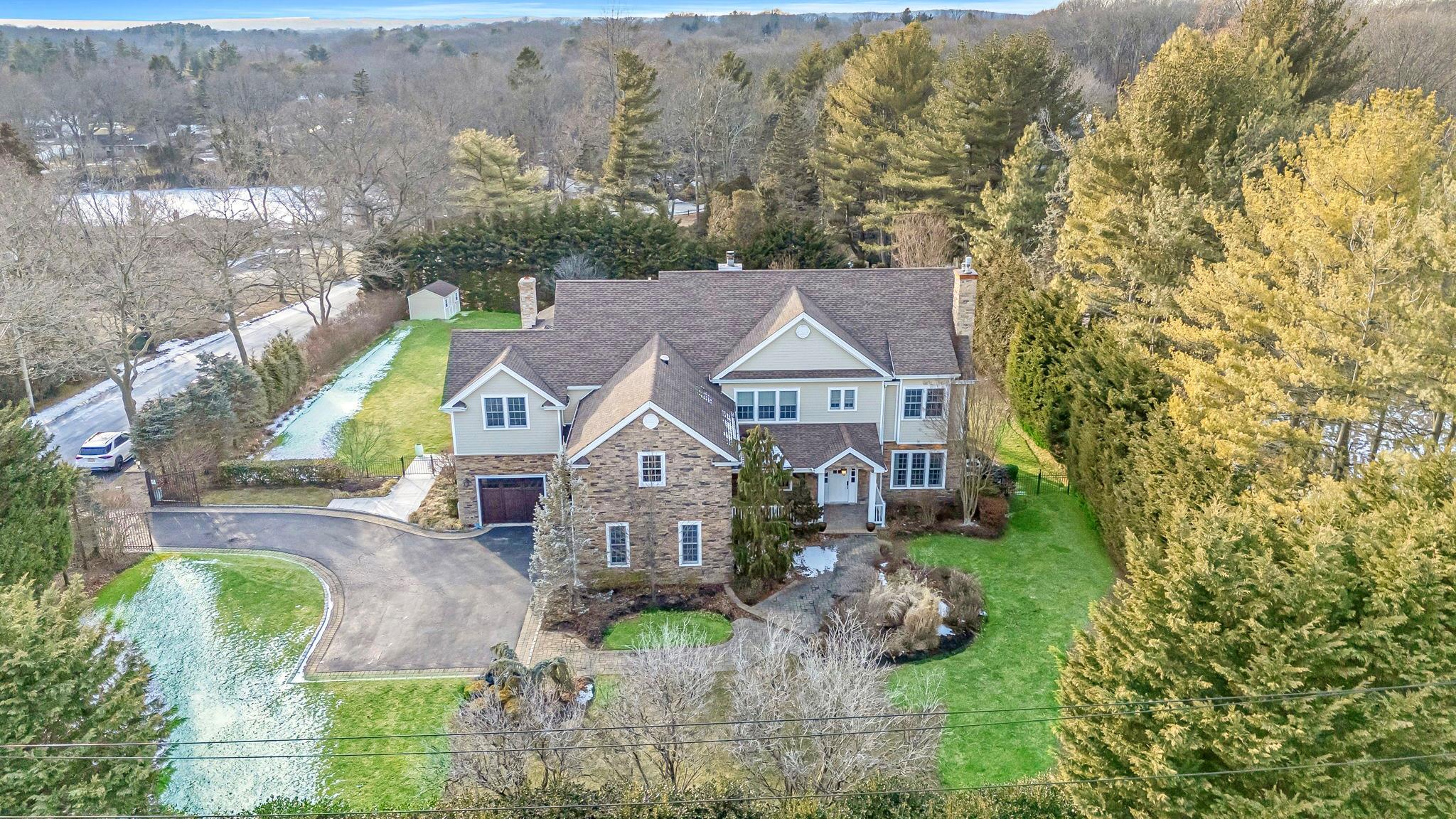 Single Family Vanderbilt  Suffolk County, NY 11746, MLS-823669-2