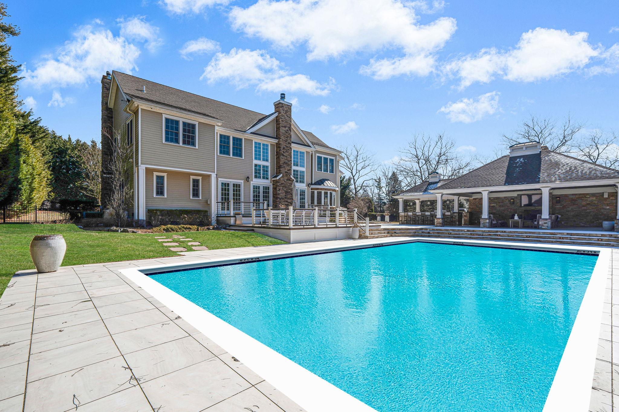 Single Family Vanderbilt  Suffolk County, NY 11746, MLS-823669-23