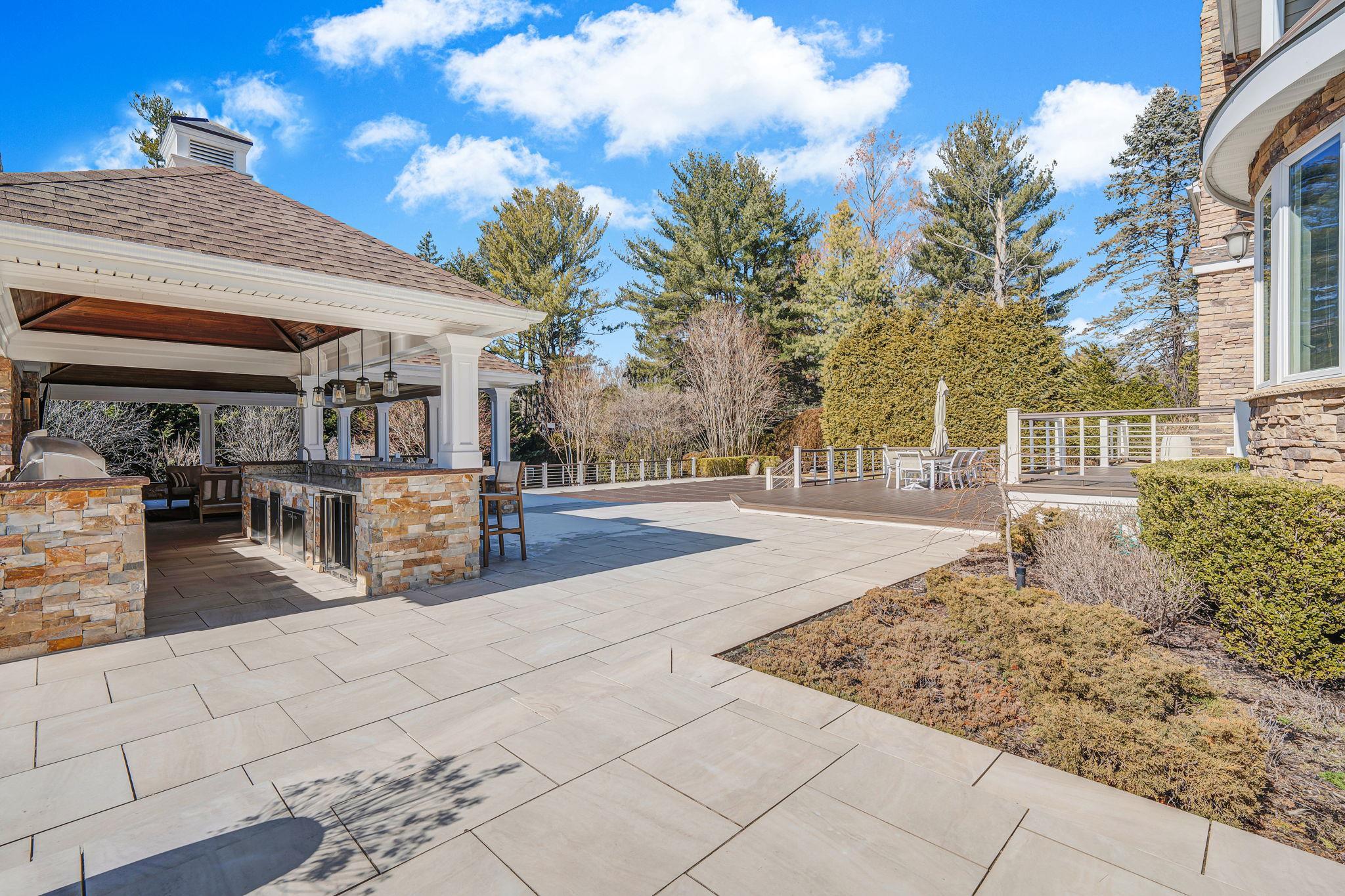 Single Family Vanderbilt  Suffolk County, NY 11746, MLS-823669-27