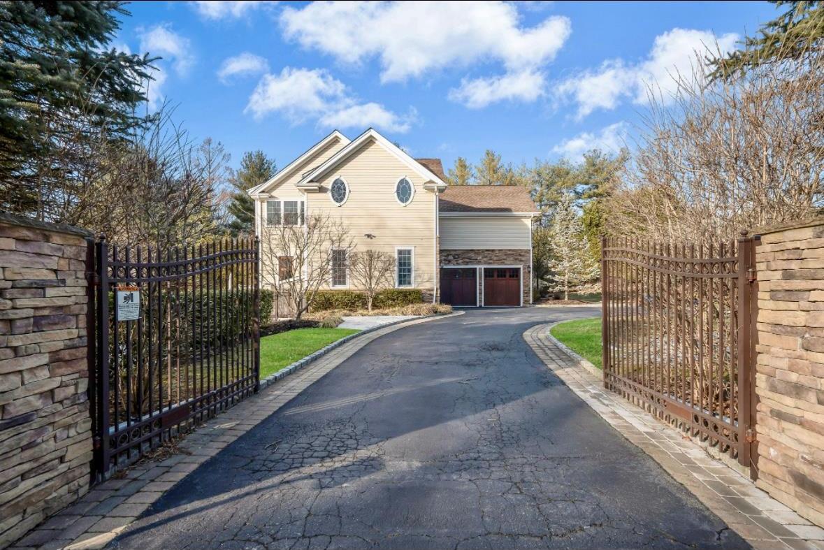 Single Family Vanderbilt  Suffolk County, NY 11746, MLS-823669-3