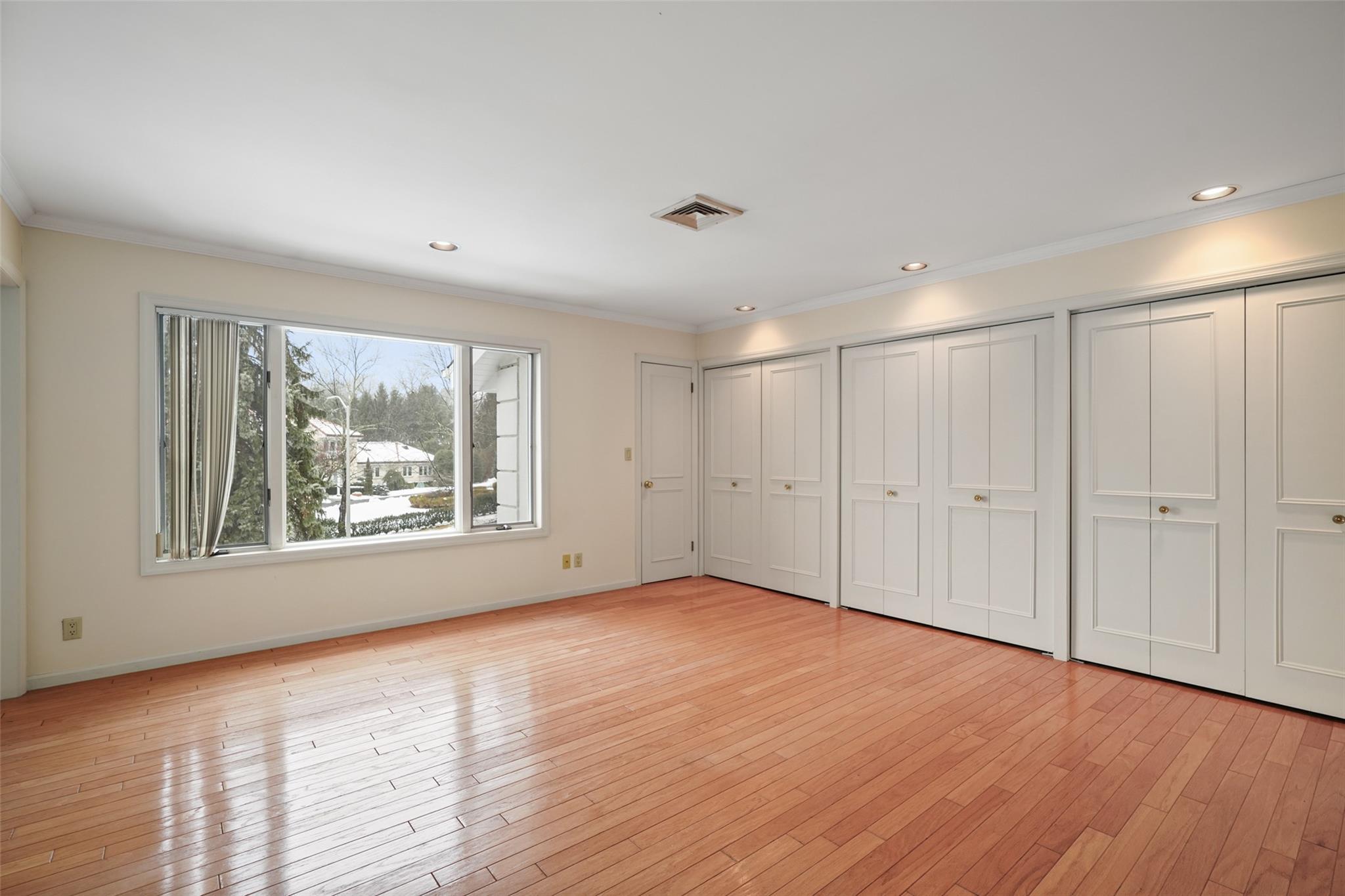 Single Family Lakeside  Westchester County, NY 10580, MLS-823716-19