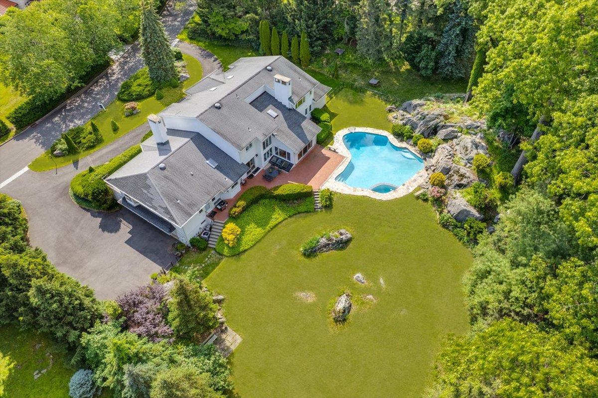 Single Family Lakeside  Westchester County, NY 10580, MLS-823716-25