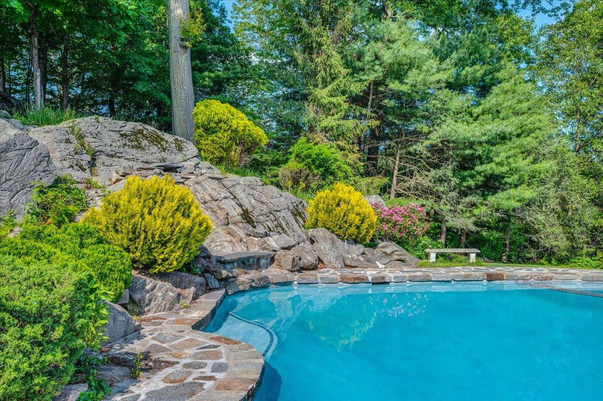Single Family Lakeside  Westchester County, NY 10580, MLS-823716-27