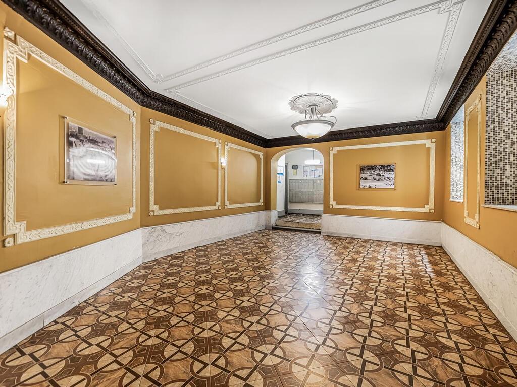 Coop 208th  Bronx, NY 10467, MLS-823781-12