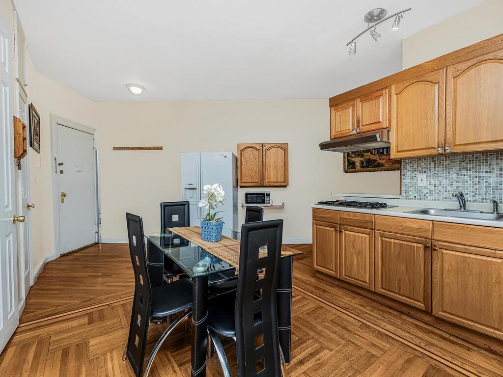 Coop 208th  Bronx, NY 10467, MLS-823781-2