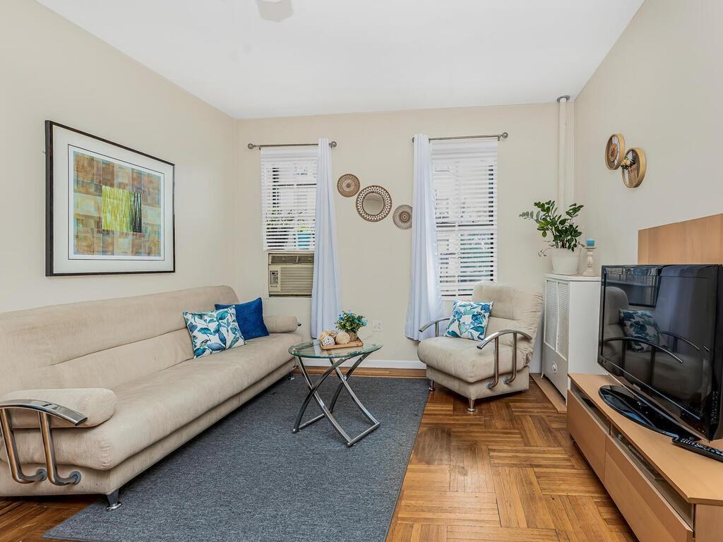 Coop 208th  Bronx, NY 10467, MLS-823781-4