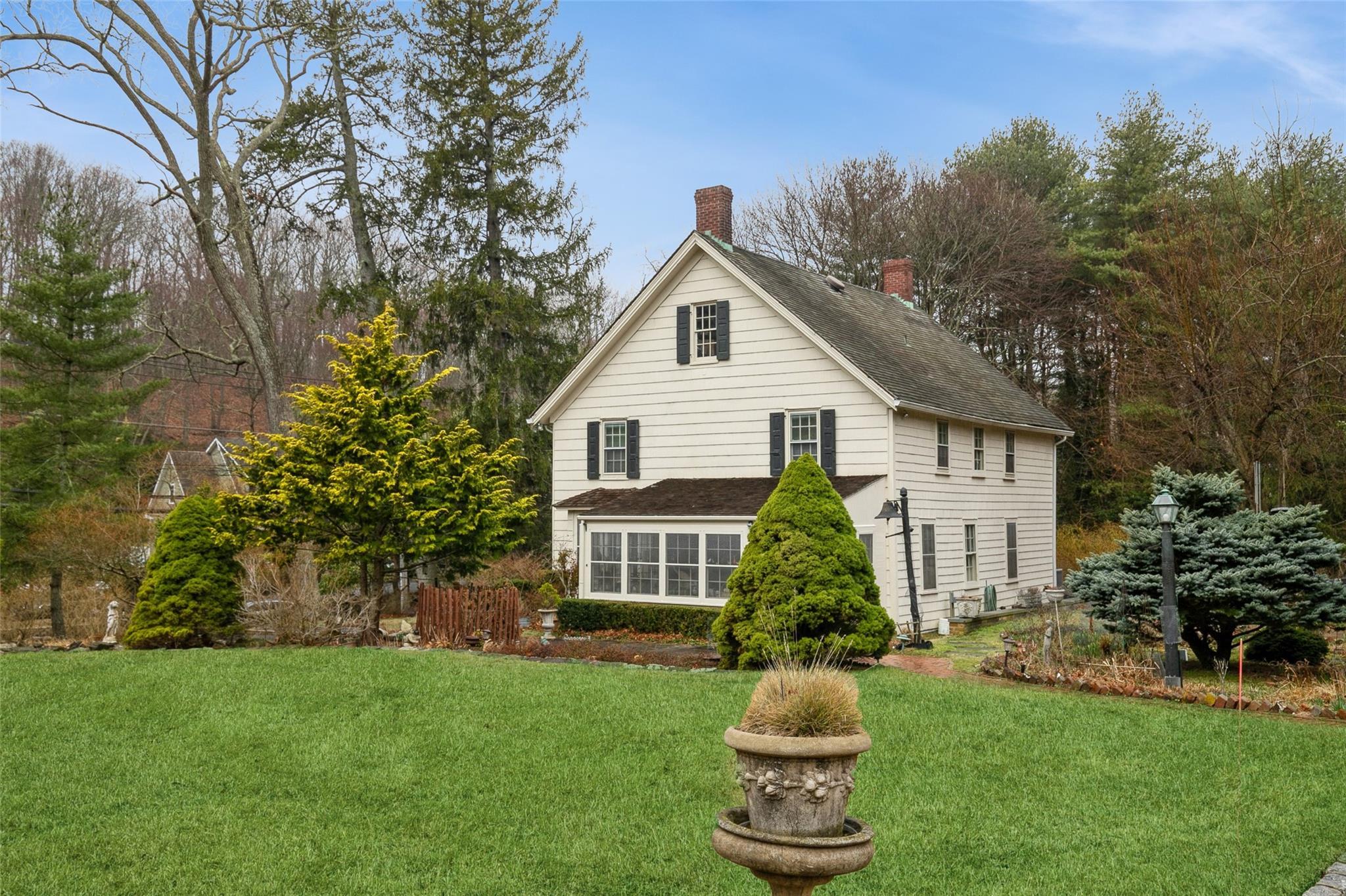 Single Family Country  Suffolk County, NY 11790, MLS-823854-9