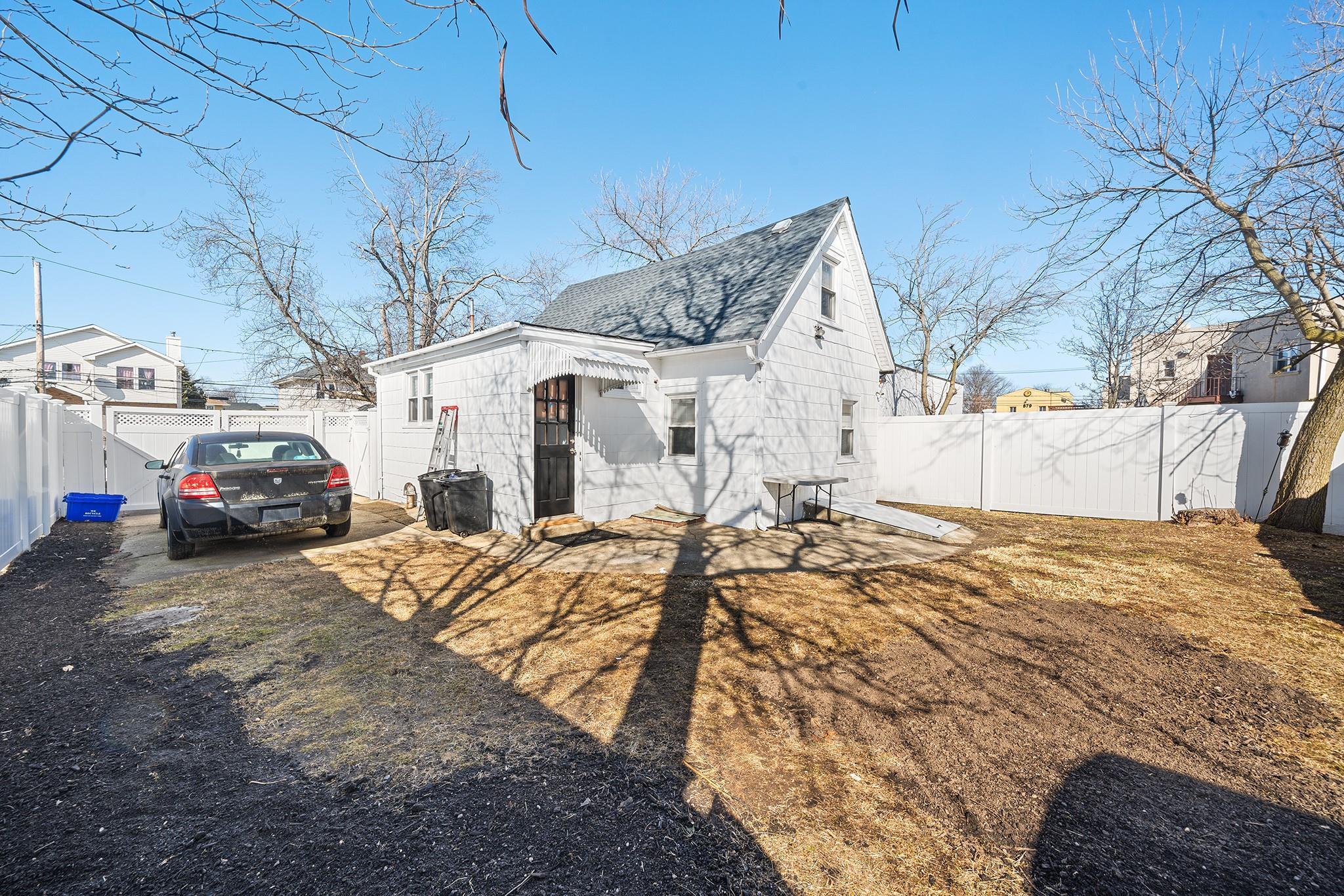 Single Family Harrison  Nassau County, NY 11553, MLS-823865-21