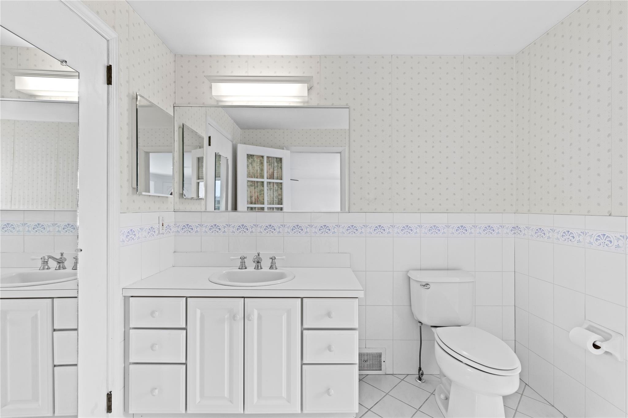 Single Family Old Salt  Suffolk County, NY 11952, MLS-823903-23