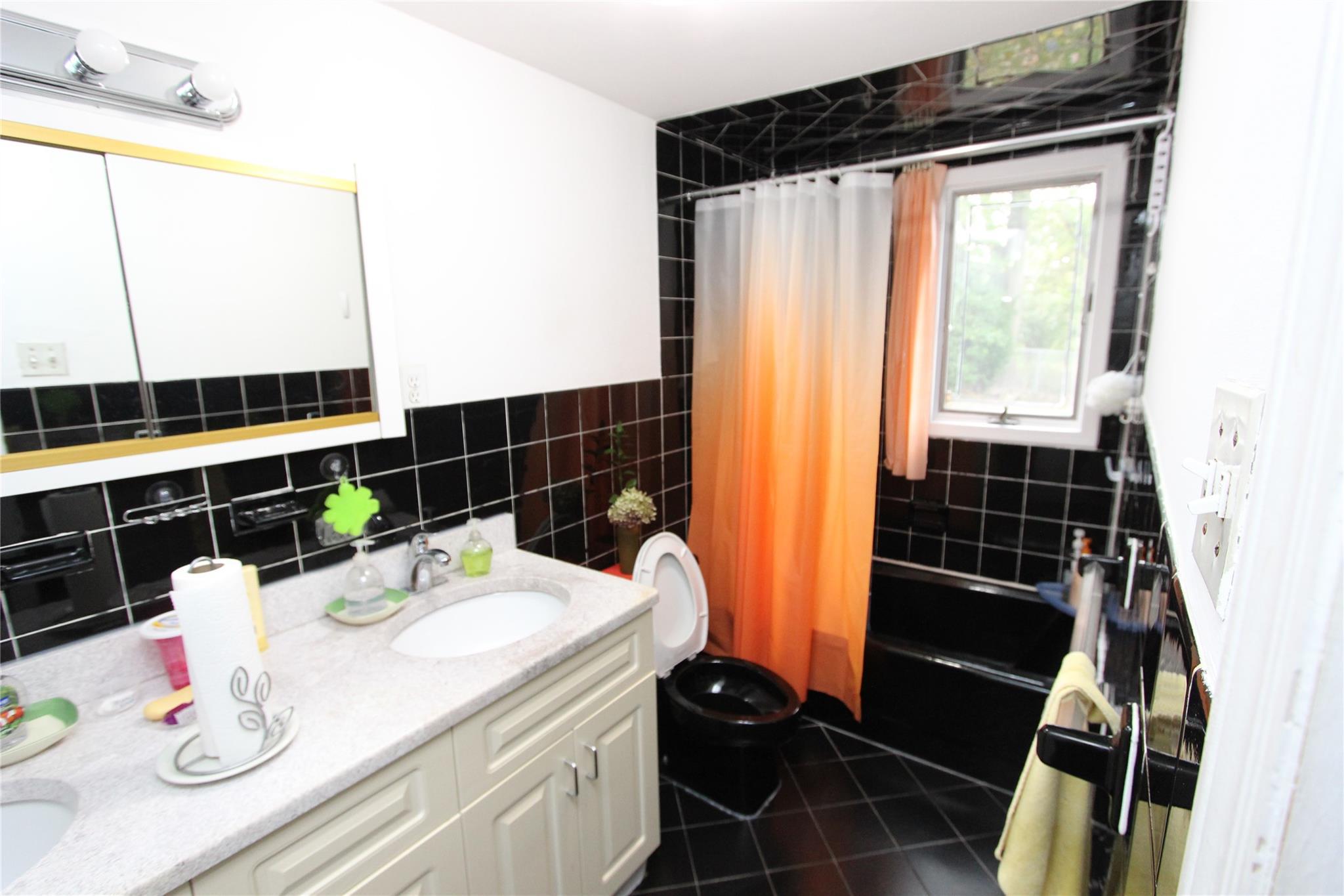 Single Family Epsom  Queens, NY 11423, MLS-823909-8
