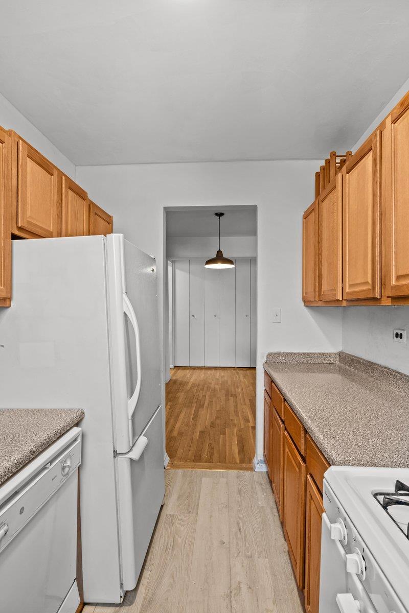 Coop Kappock  Bronx, NY 10463, MLS-823927-4