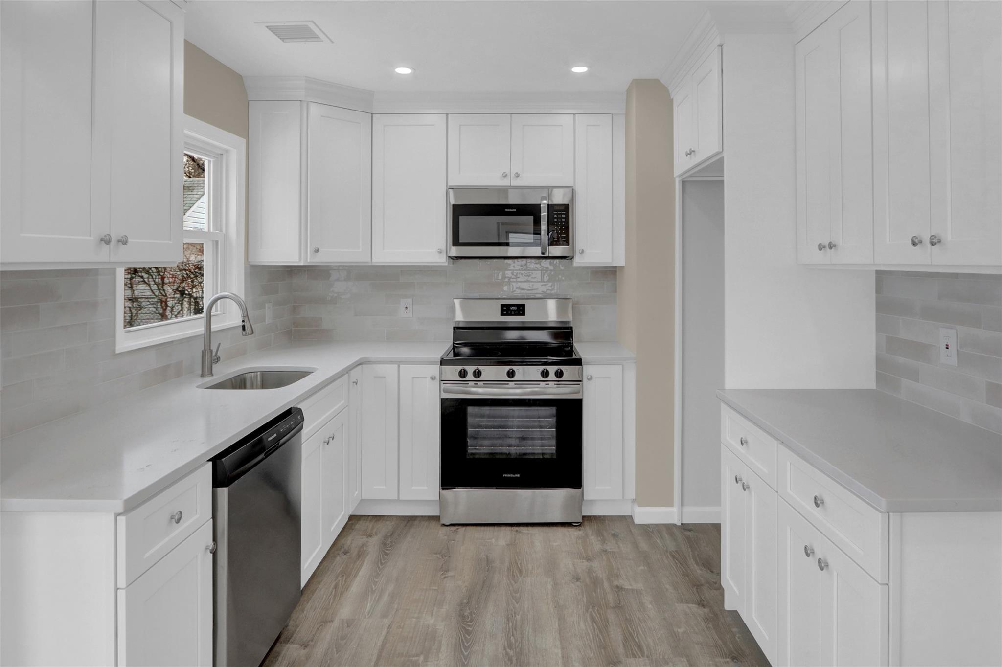 Single Family Dutch Broadway  Nassau County, NY 11580, MLS-823933-8