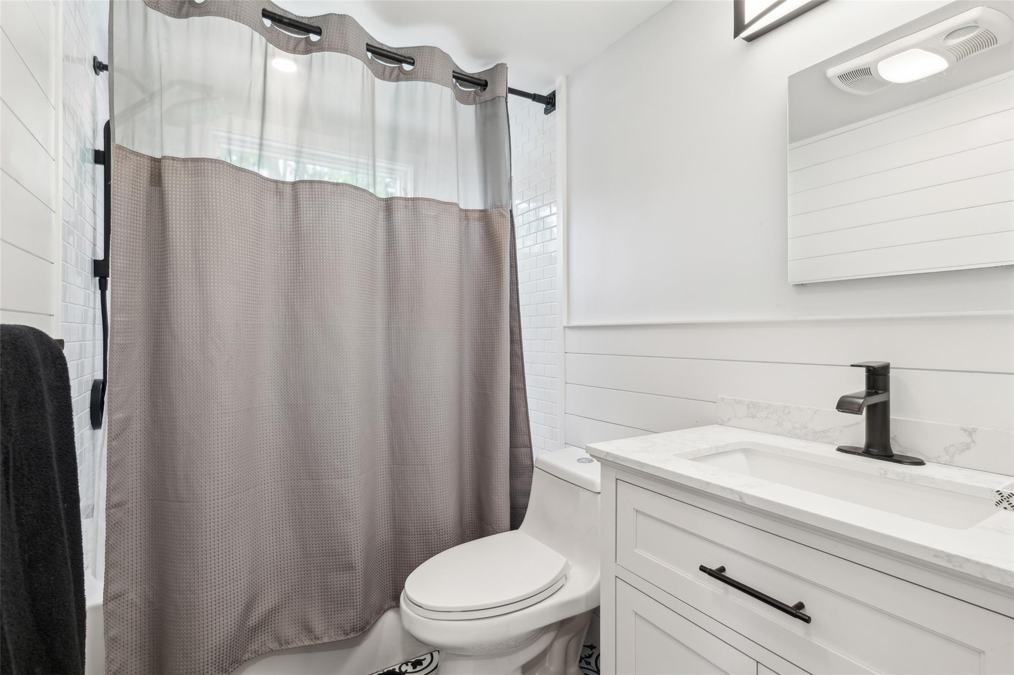 Single Family Tuscarora  Suffolk County, NY 11721, MLS-823939-23