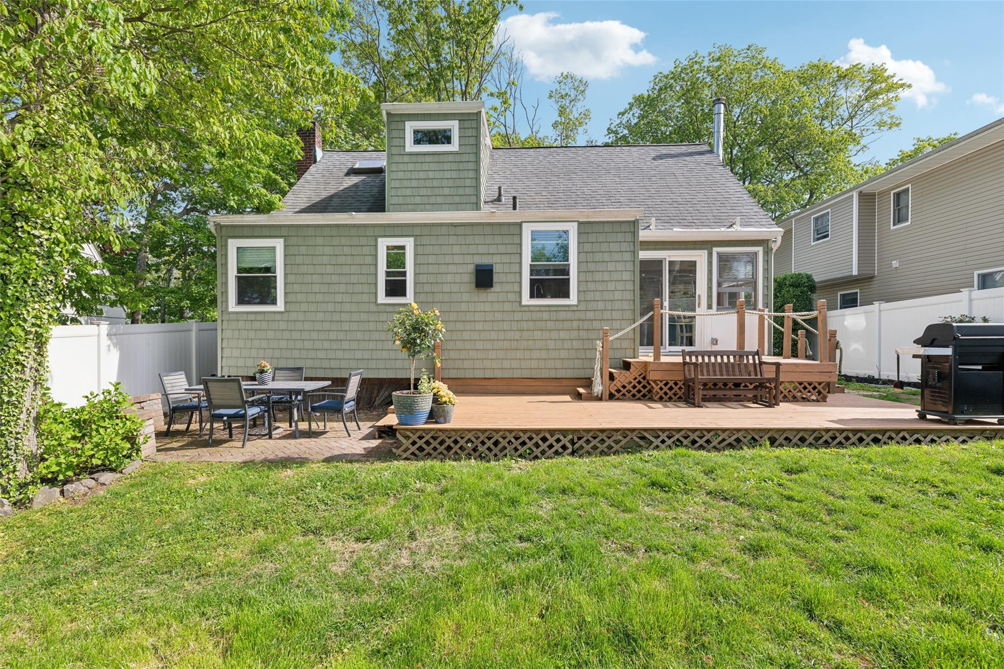 Single Family Tuscarora  Suffolk County, NY 11721, MLS-823939-34
