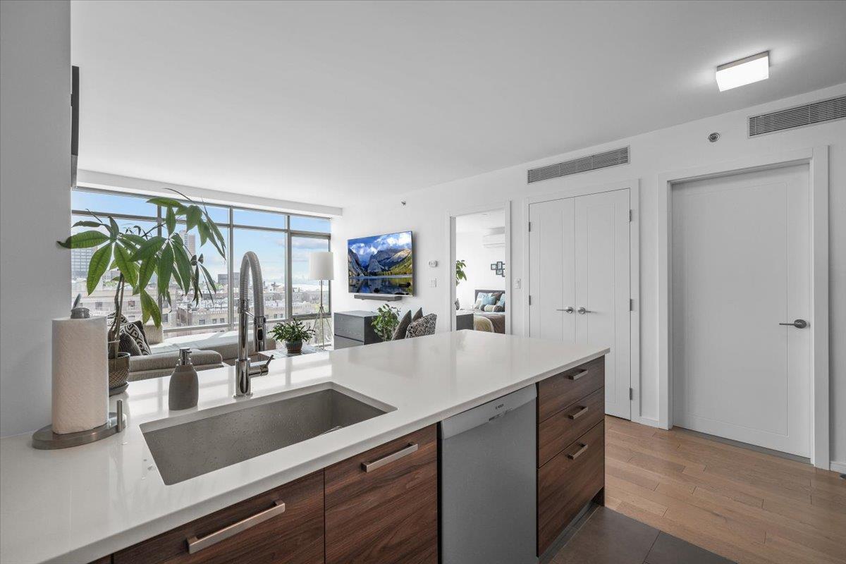 Condo Pinehurst  Manhattan, NY 10033, MLS-824060-13