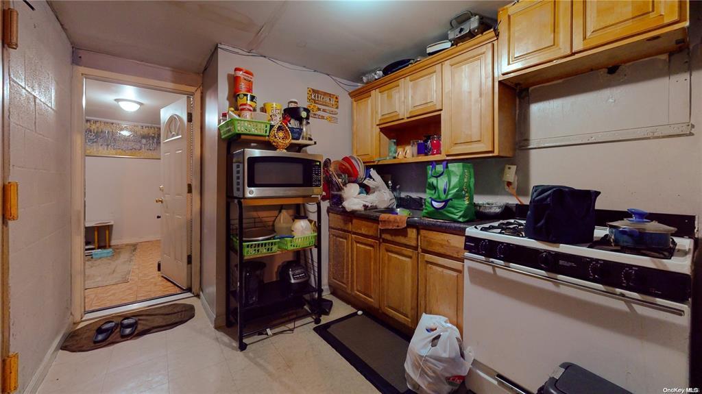 Single Family Washington  Bronx, NY 10458, MLS-824250-16