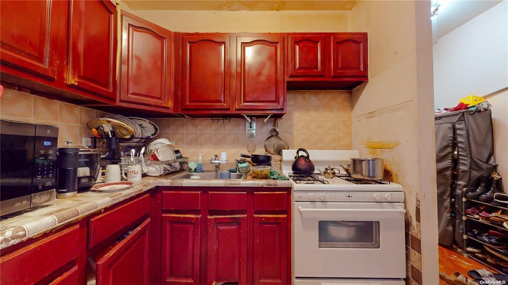 Single Family Washington  Bronx, NY 10458, MLS-824250-5