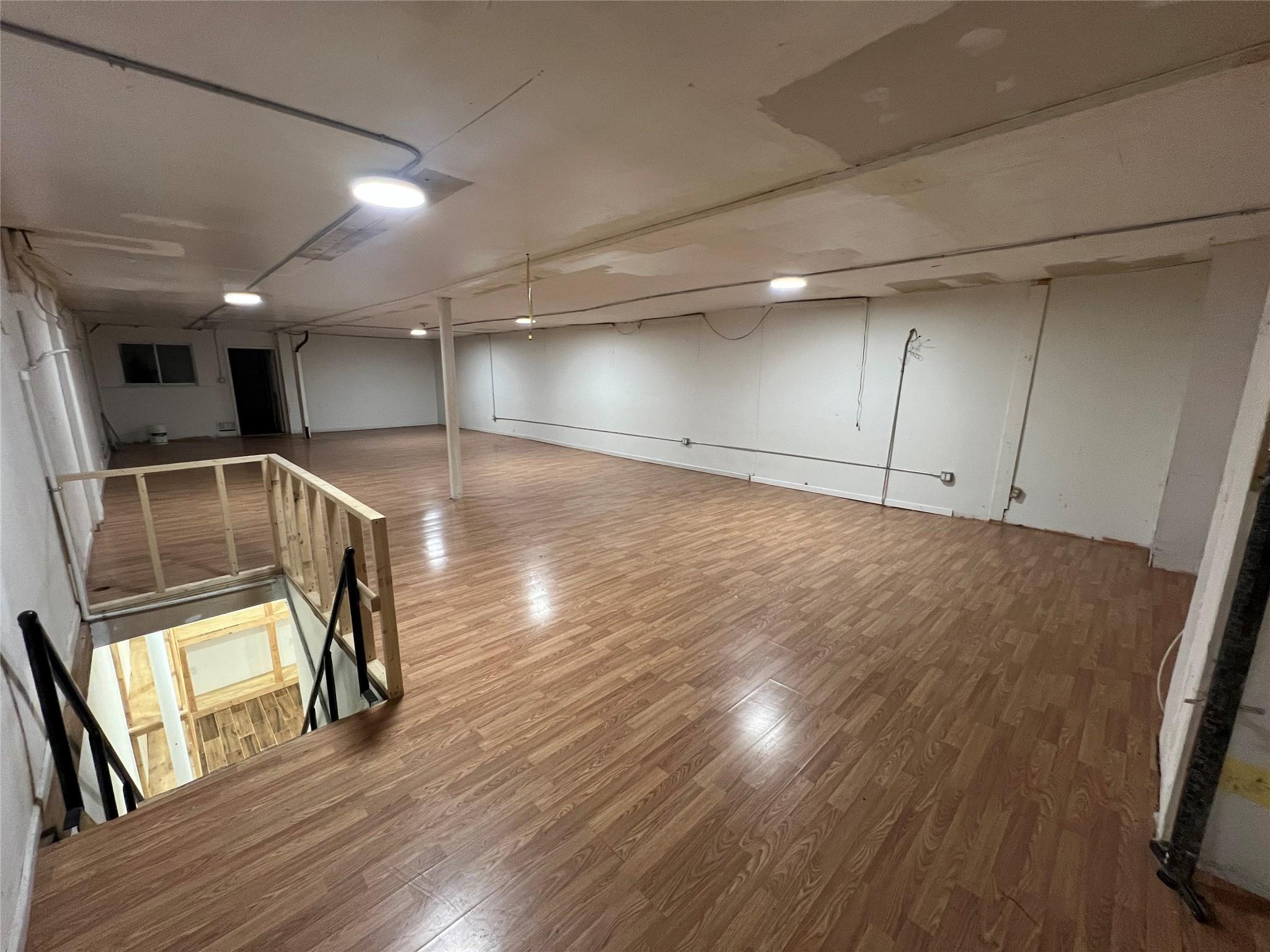 Commercial Lease Broadway  Bronx, NY 10463, MLS-824263-8