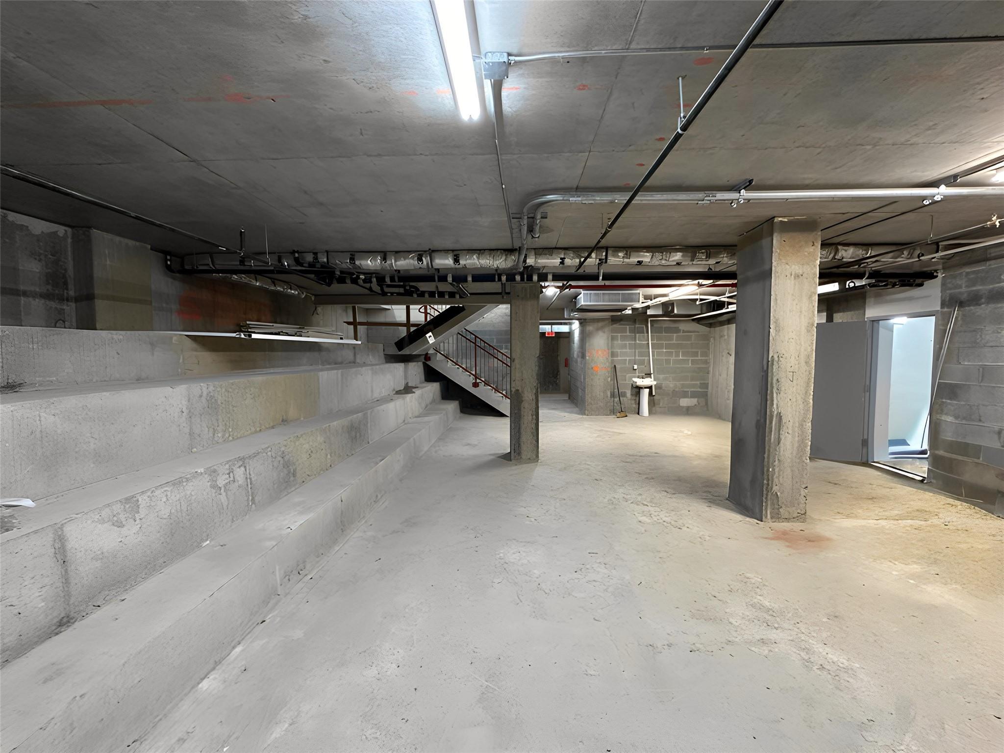 Commercial Lease Somers  Brooklyn, NY 11233, MLS-824279-12