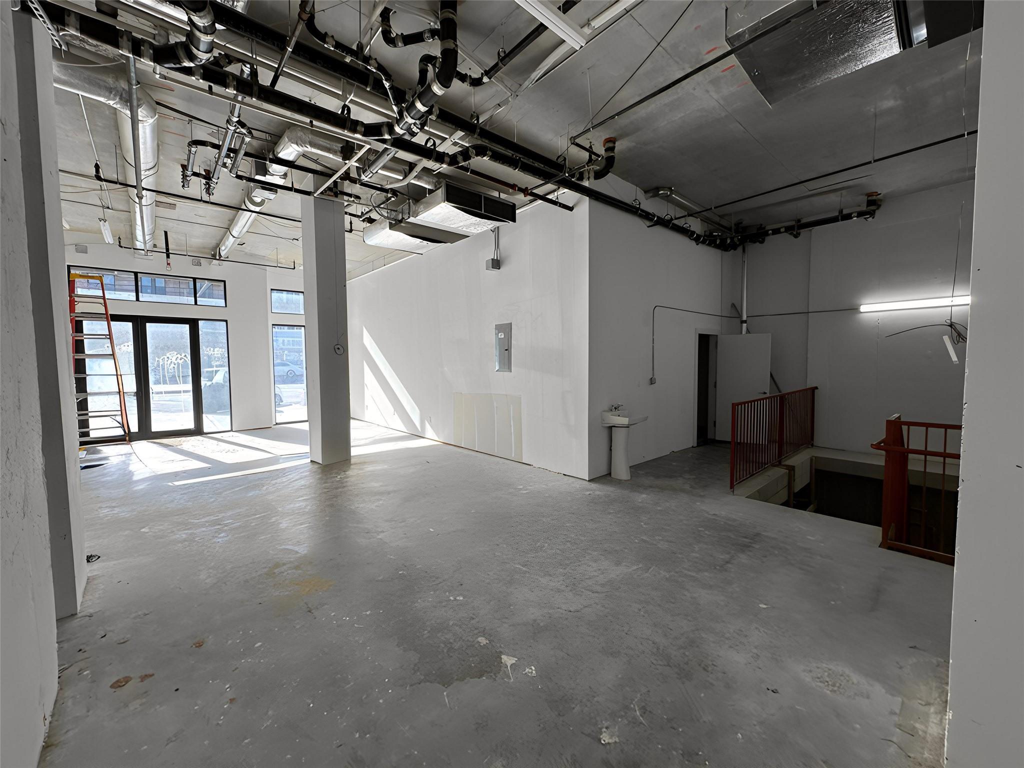 Commercial Lease Somers  Brooklyn, NY 11233, MLS-824279-3