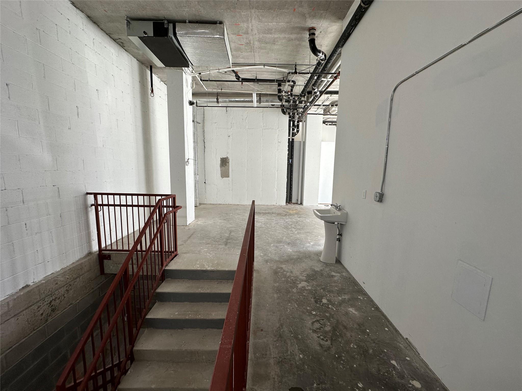 Commercial Lease Somers  Brooklyn, NY 11233, MLS-824279-7