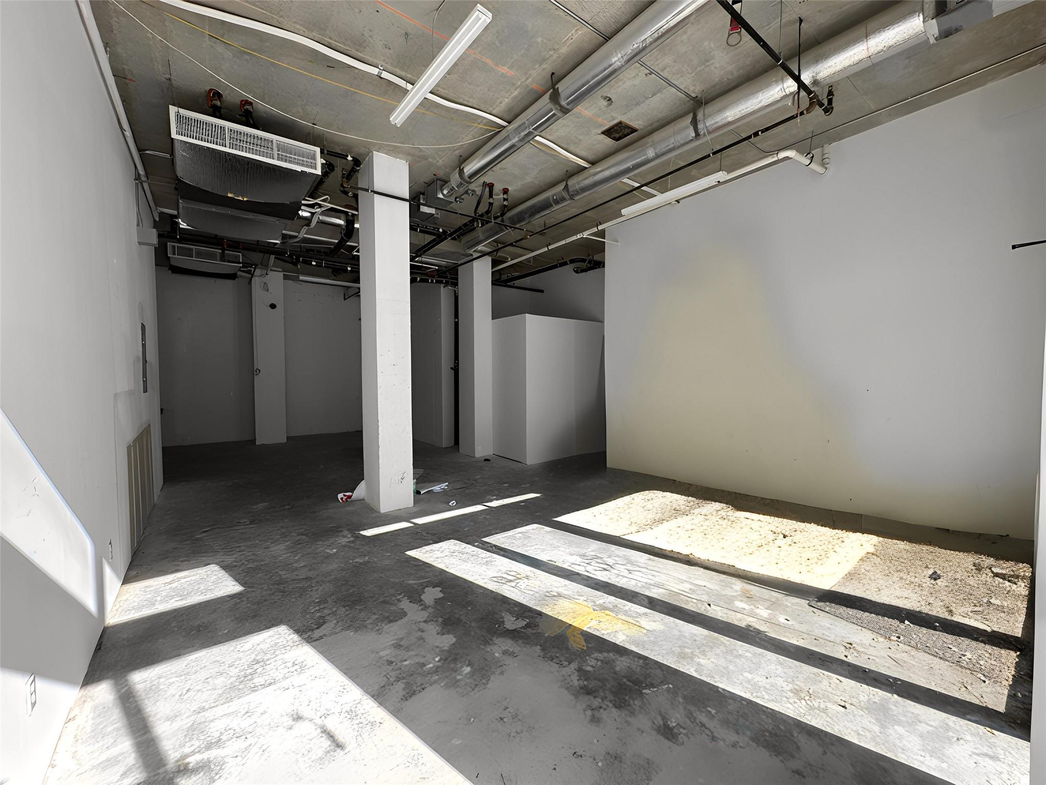 Commercial Lease Somers  Brooklyn, NY 11233, MLS-824279-9