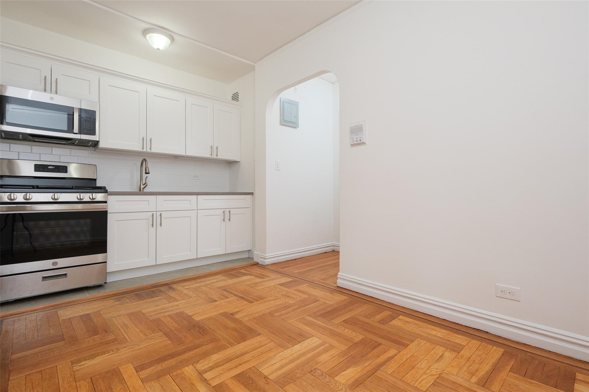 Coop Creston  Bronx, NY 10468, MLS-824321-3