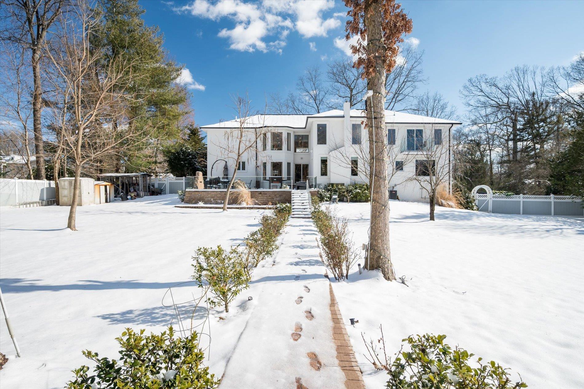 Single Family Wilmington  Suffolk County, NY 11747, MLS-824424-29