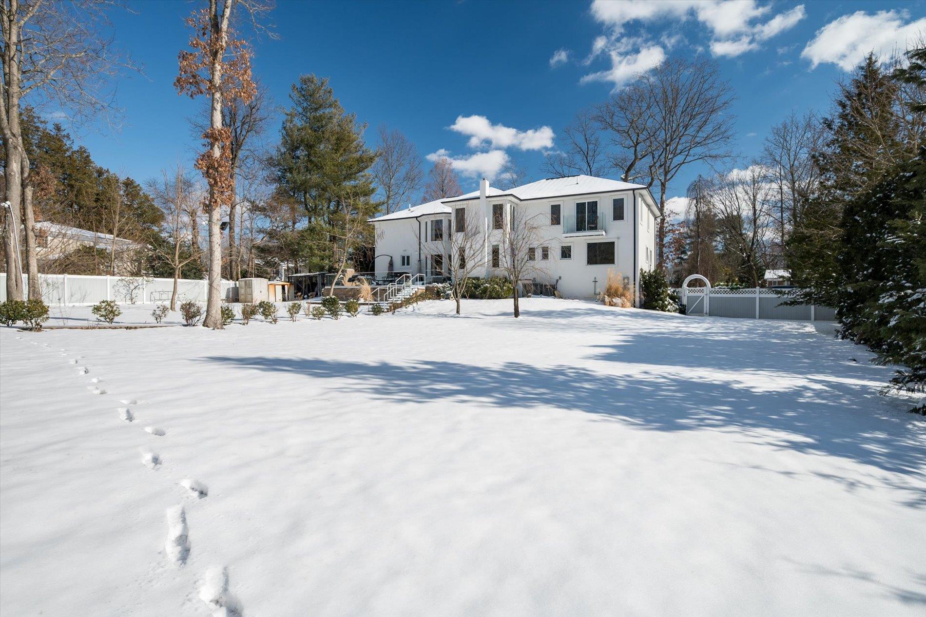 Single Family Wilmington  Suffolk County, NY 11747, MLS-824424-31