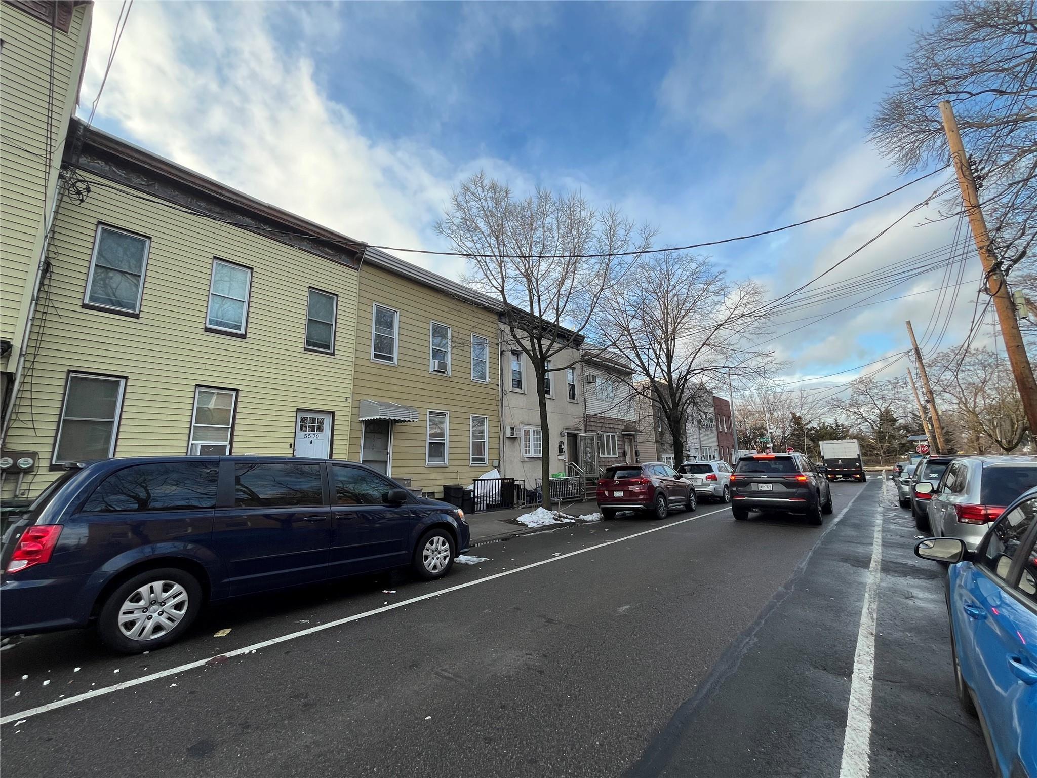 Single Family 61st  Queens, NY 11378, MLS-824452-4