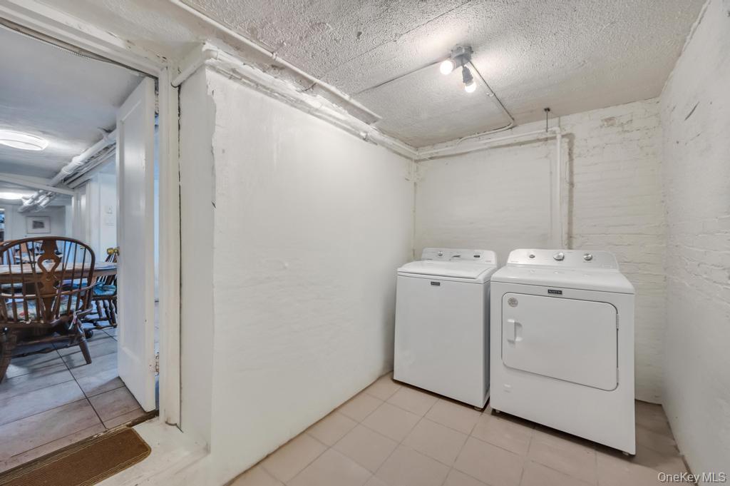 Single Family 67th Road Queens, NY 11379, MLS-824466-34