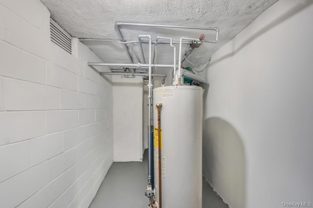 Single Family 67th Road Queens, NY 11379, MLS-824466-37