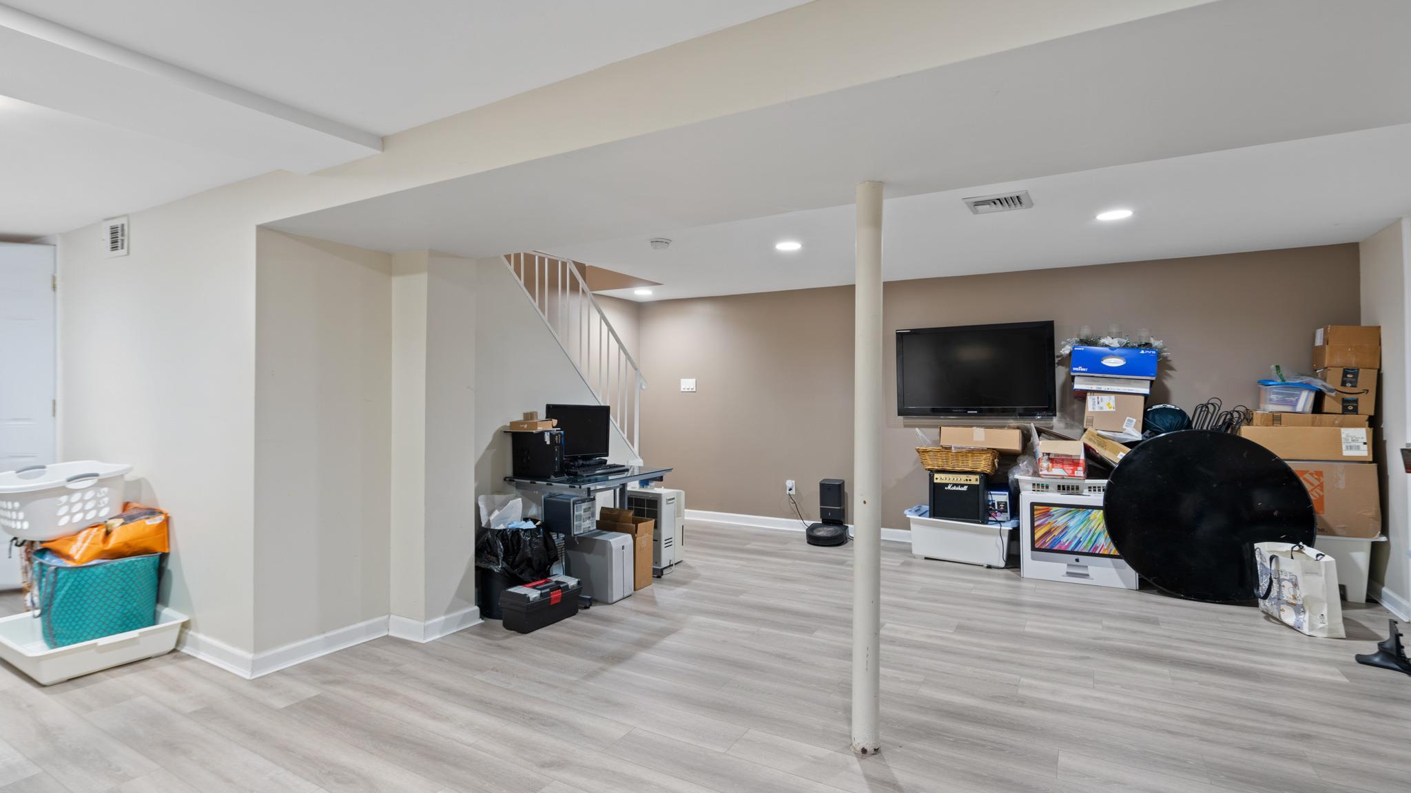 Single Family Whaley  Nassau County, NY 11714, MLS-824519-17