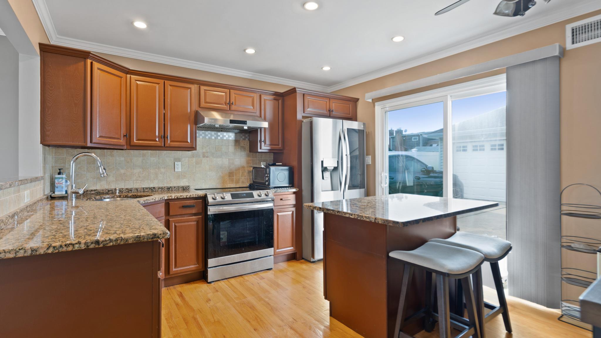 Single Family Whaley  Nassau County, NY 11714, MLS-824519-7