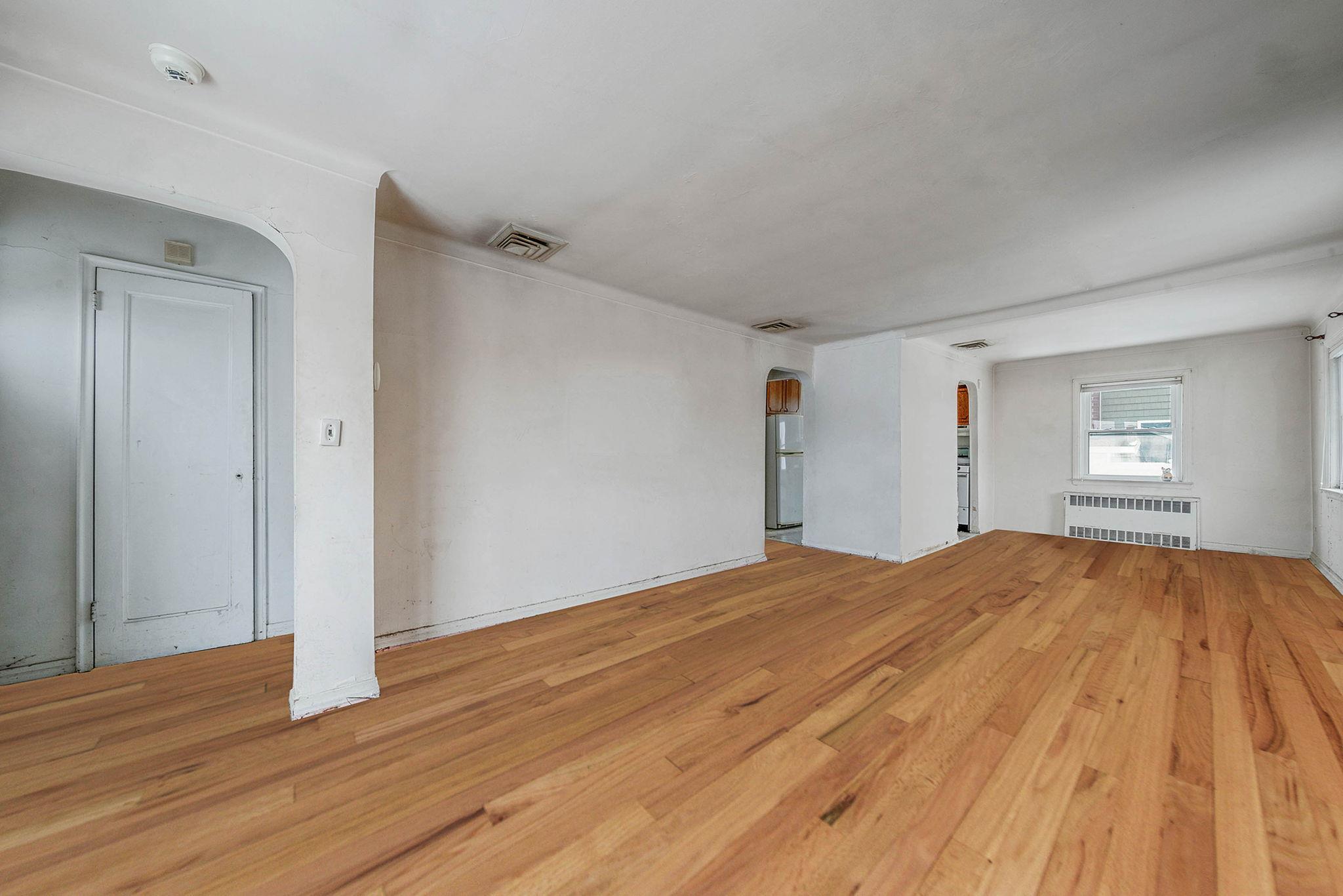 Single Family Vinton  Nassau County, NY 11561, MLS-824521-10