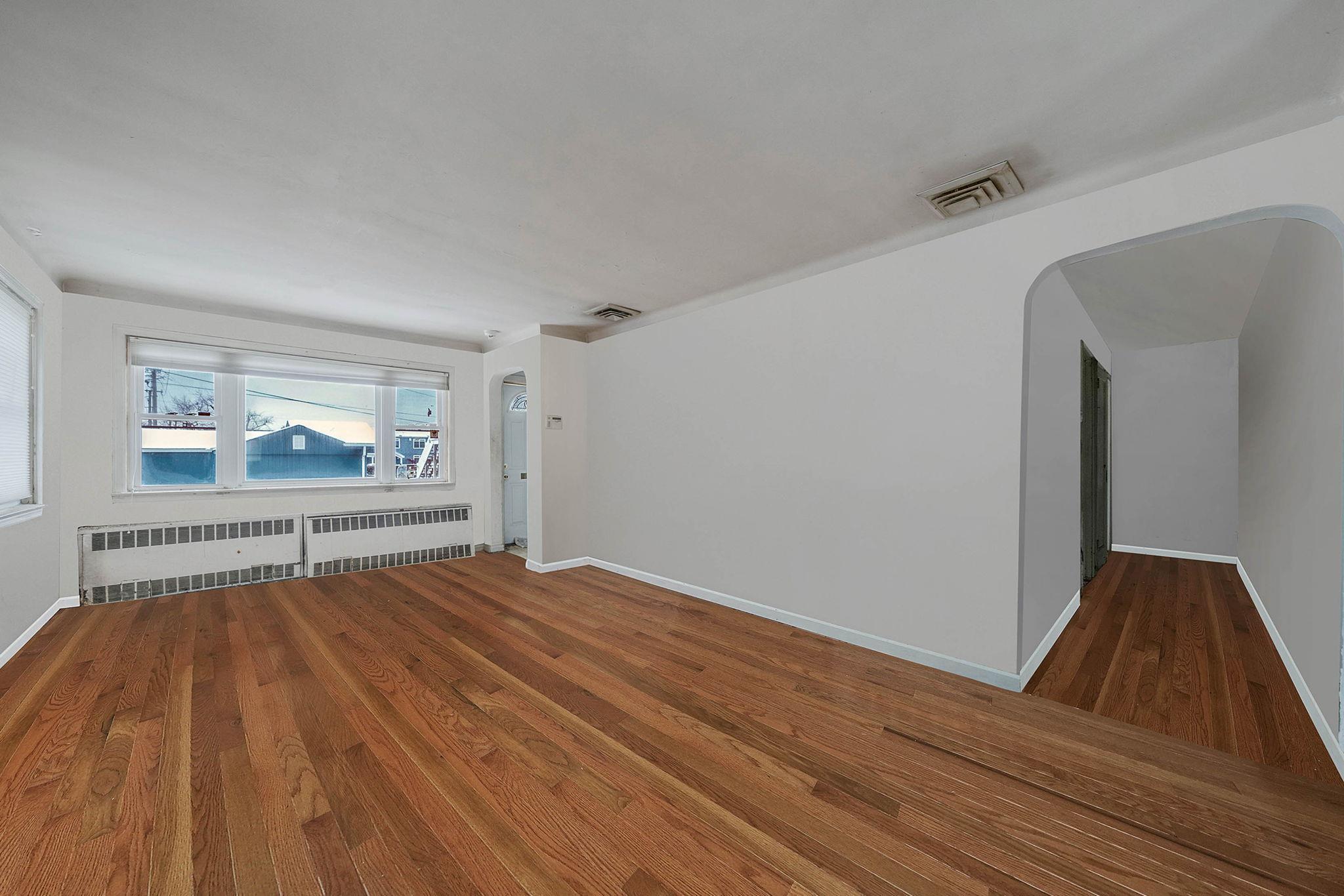 Single Family Vinton  Nassau County, NY 11561, MLS-824521-8