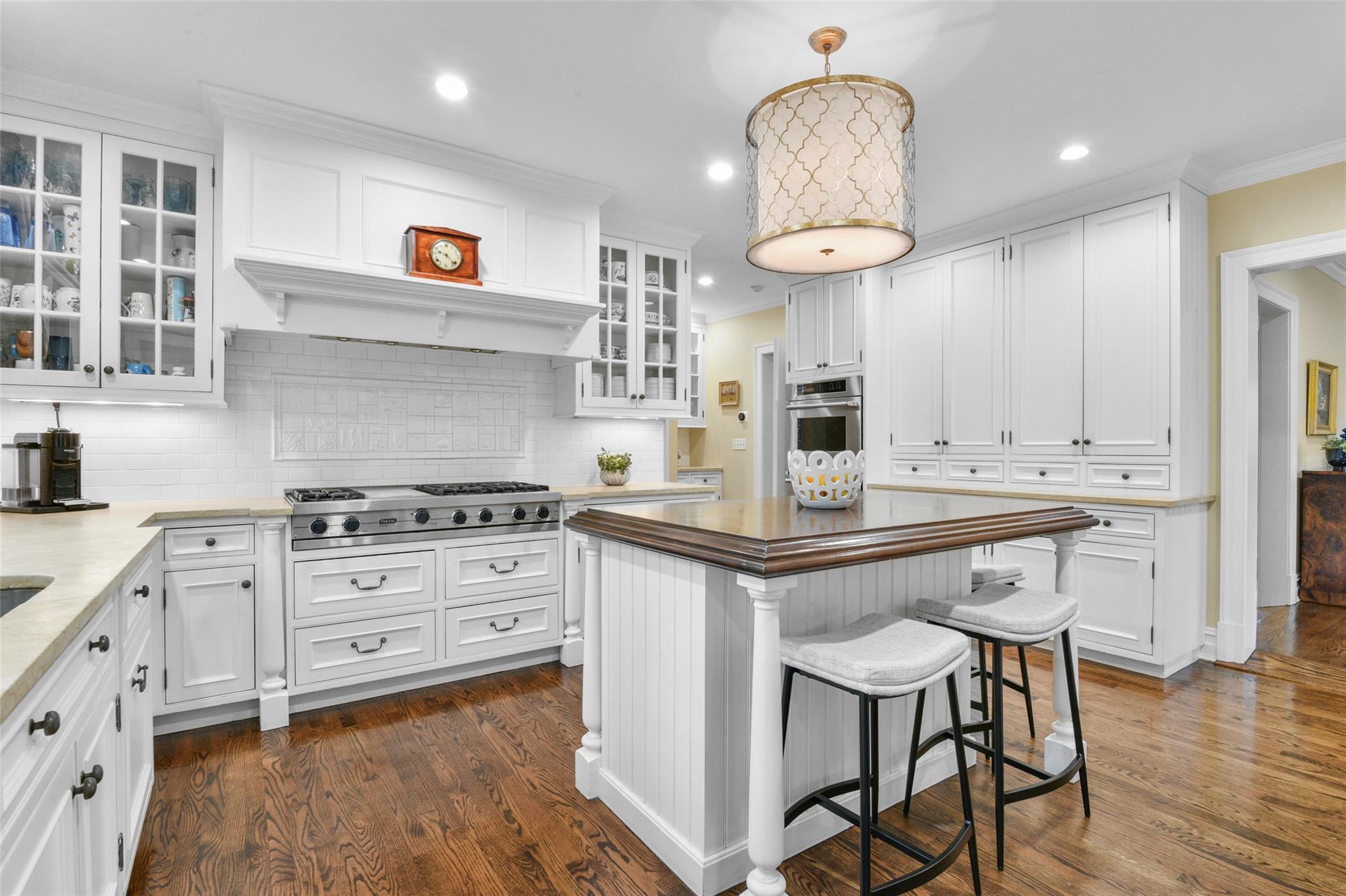 Single Family Murray Hill  Westchester County, NY 10583, MLS-824564-10
