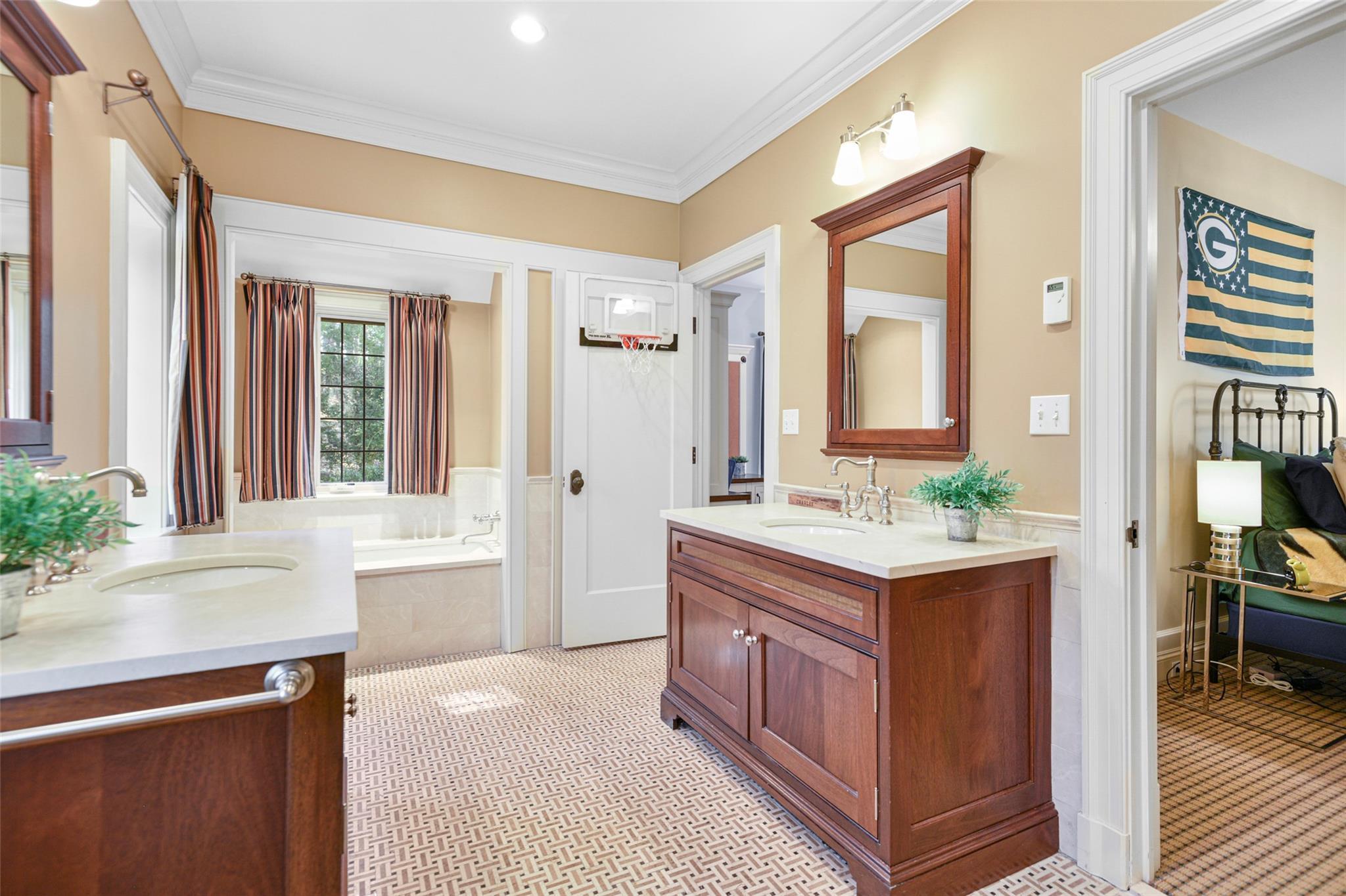 Single Family Murray Hill  Westchester County, NY 10583, MLS-824564-28