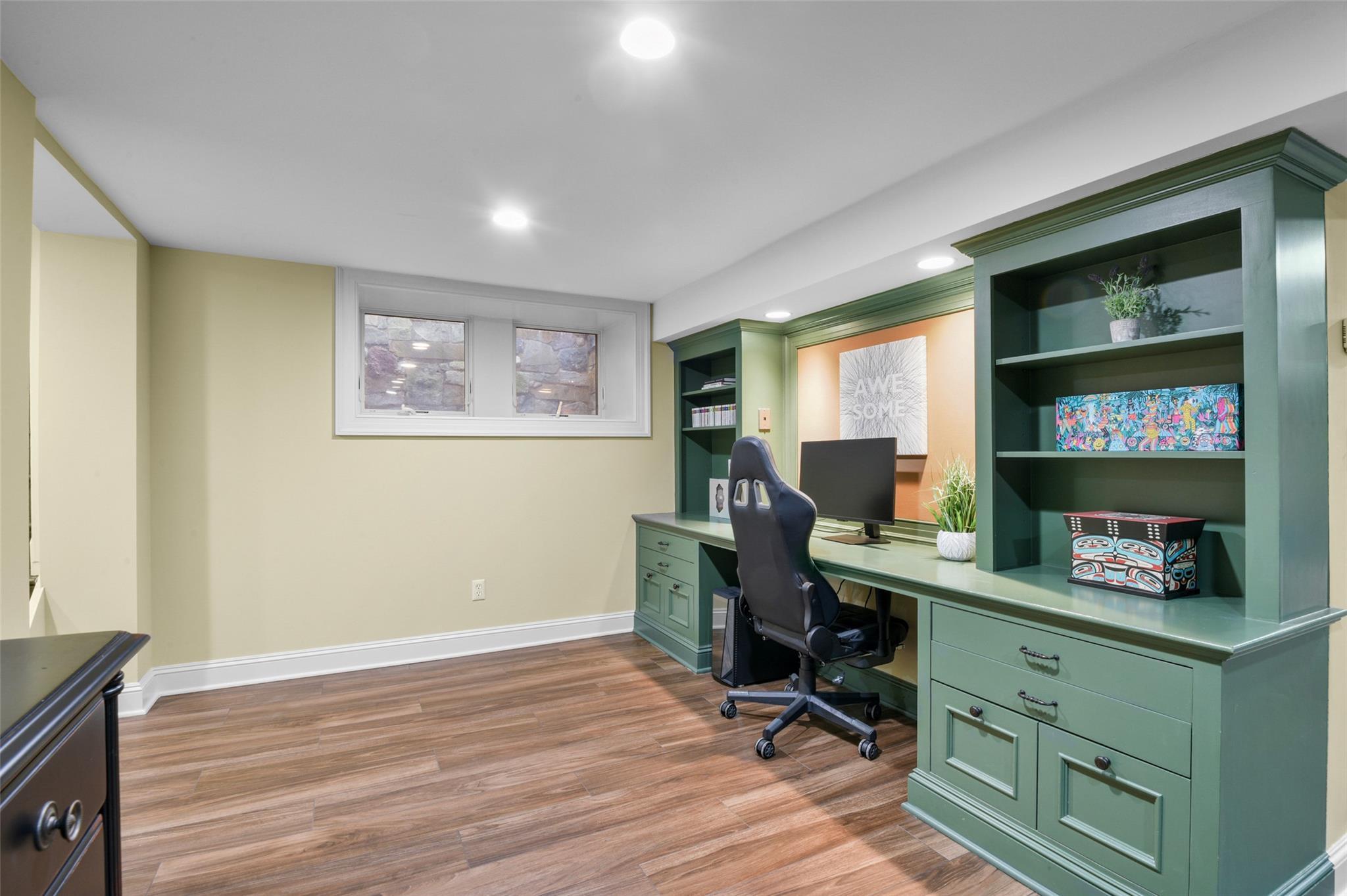 Single Family Murray Hill  Westchester County, NY 10583, MLS-824564-35